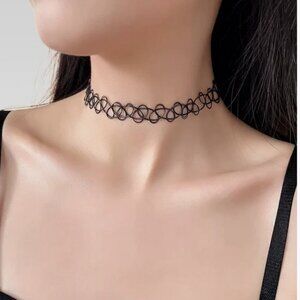 Black choker